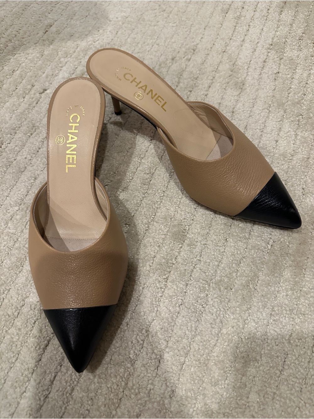 CHANEL Beige and Black Pointed Toe Leather Mules